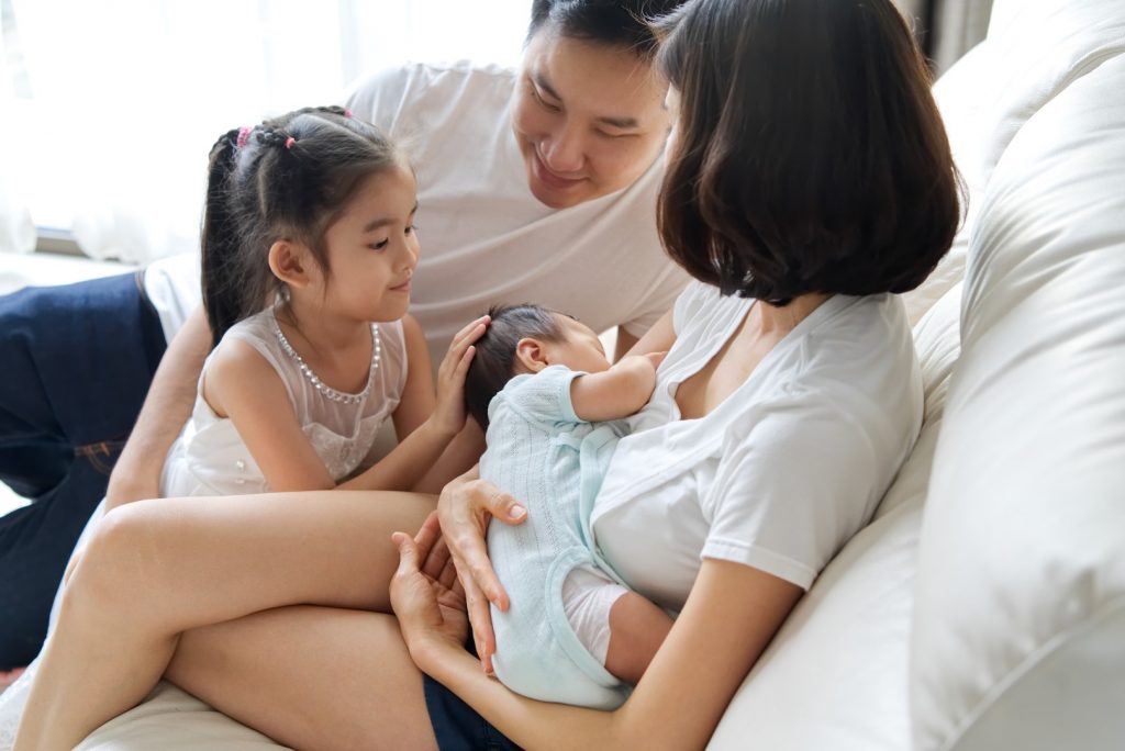 Blog: Removing barriers to breastfeeding in the UK - Baby Friendly